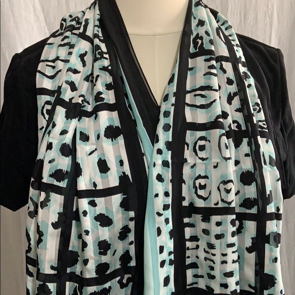 Vintage Silk Feel Scarf from the Luxury Brand CARLISLE